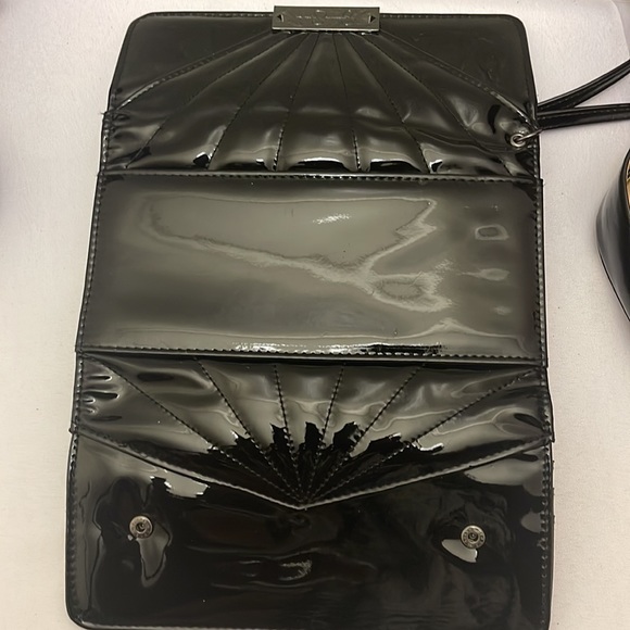 JESSICA SIMPSON ZOE WRISTLET WALLET Black - Picture 7 of 9